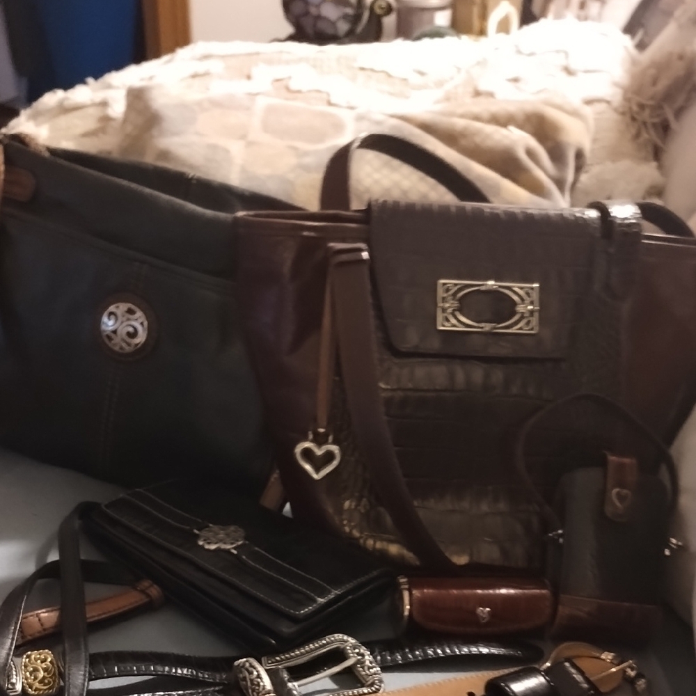 SOLD🍎🍎🍎🍎🍎ece Lot Of Black and Brown Brighton Leather Women's Handbag